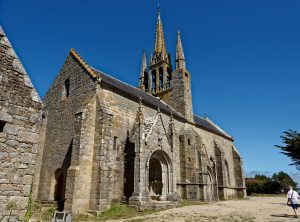 Notre Dame de Tronoën, eine kliene gotische Kirche