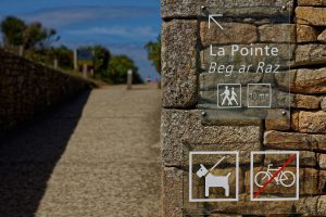 Hier beginnt der Fußweg zur Pointe du Raz