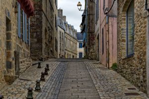 Auch in den Seitenstraßen von Quimper sind wenige Menschen unterwegs