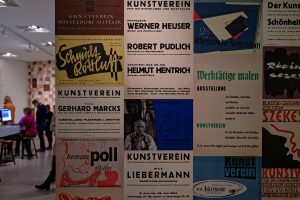 Plakate zu den Ausstellungen nach dem Krieg