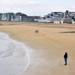 Architekten-Produkte am Strand von Courseulles. @ Klaus W. Schmidt