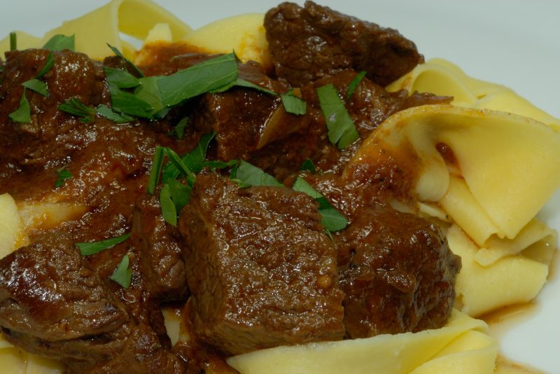 Rindergulasch mir Pappardelle