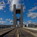 Die Hubbrücke 'Pont de la Recouvrance'. Erst seit dem Jahr 2010 können hier Straßenbahnen fahren