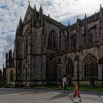 Die Cathédrale Saint-Corentin in Quimper gehört zu den ältesten Kathedralen in der Bretagne