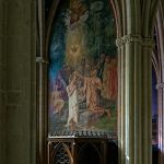 Die Kathedrale Saint Corentin in Quimper ist mit einem Kapellenkranz an der Apsis versehen und, von den Seitenschiffen abgehend, mit kleinen Kapellen, in denen Gemälde angebracht sind