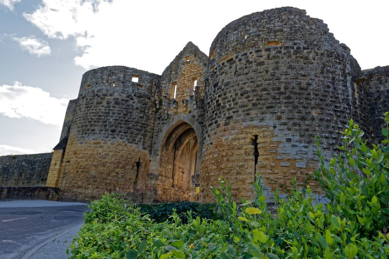 Die Porte des Tours, das Wahrzeichen von Domme