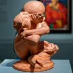 Skulptur von Auguste Rodin: Karyatide mit Urne